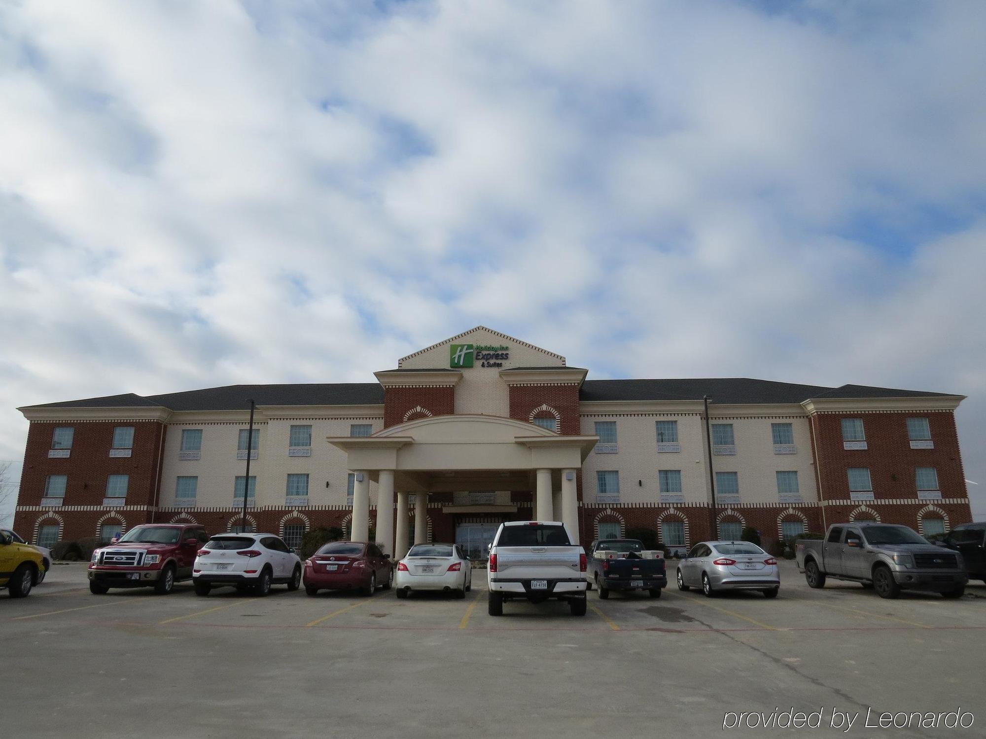 Holiday Inn Express Hotel & Suites Pampa, An Ihg Hotel Exterior foto